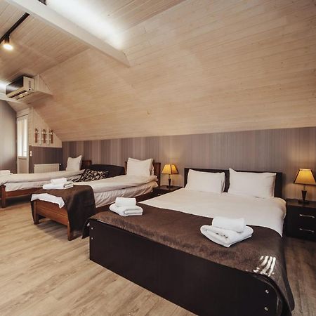 Rustaveli Apartment With Gym Тбилиси Екстериор снимка