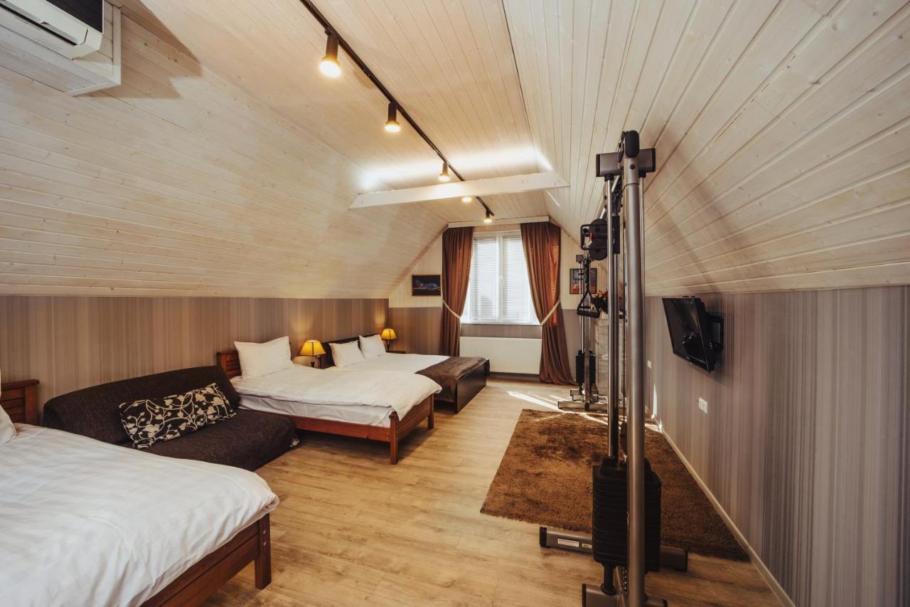 Rustaveli Apartment With Gym Тбилиси Екстериор снимка