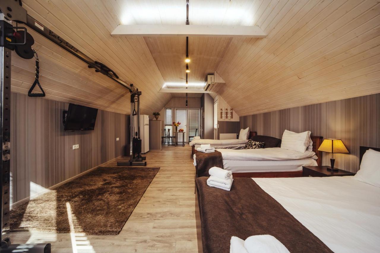 Rustaveli Apartment With Gym Тбилиси Екстериор снимка
