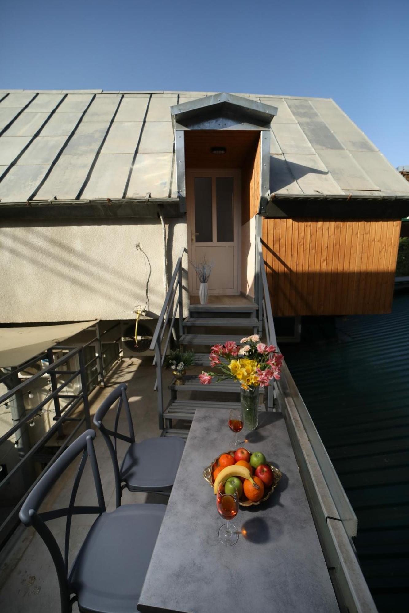 Rustaveli Apartment With Gym Тбилиси Екстериор снимка